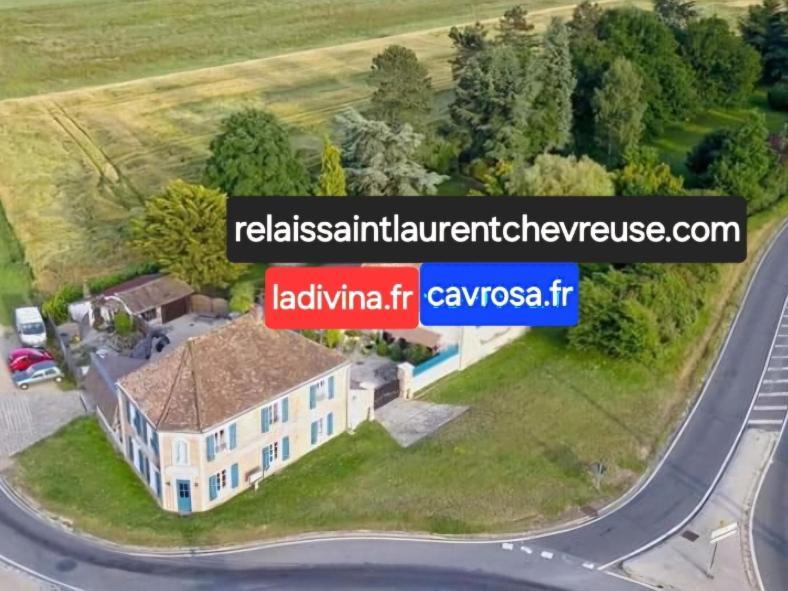 Relais St Laurent เฌอวัวร์ส ภายนอก รูปภาพ